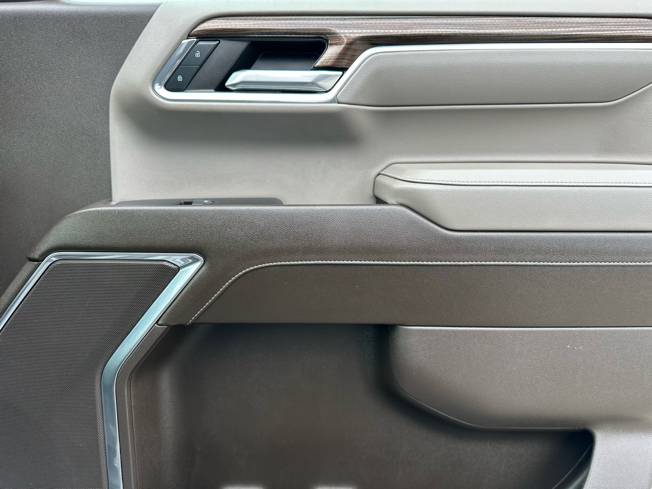 Chevrolet Silverado 1500 LT Crew Cab 2WD 2024