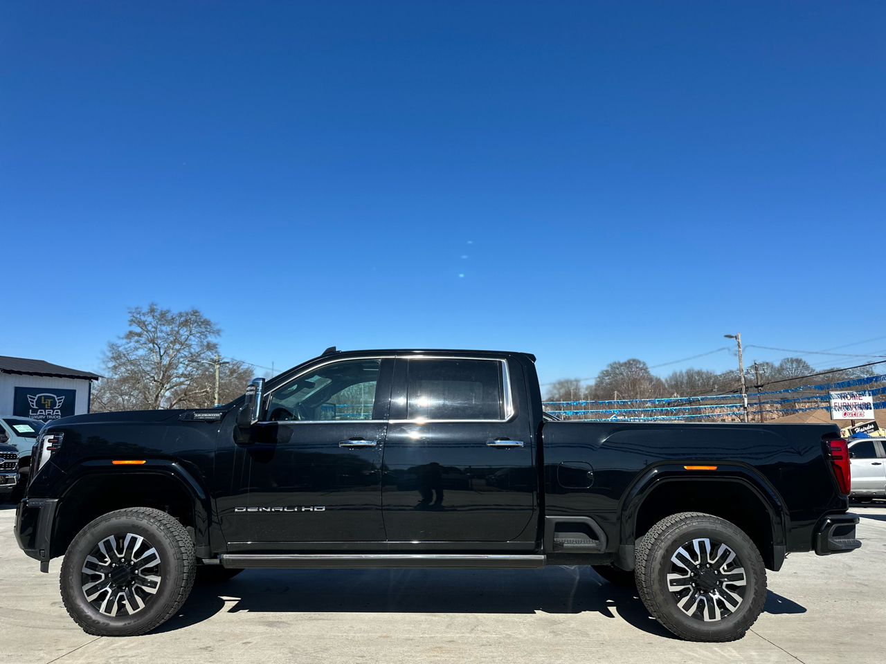 GMC Sierra 2500HD Denali Ultimate Crew Cab 4WD 2024