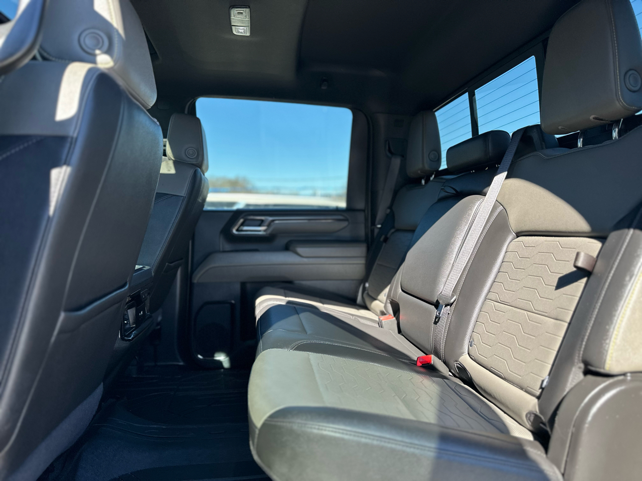 Chevrolet Silverado 2500HD ZR2 Crew Cab 4WD 2024