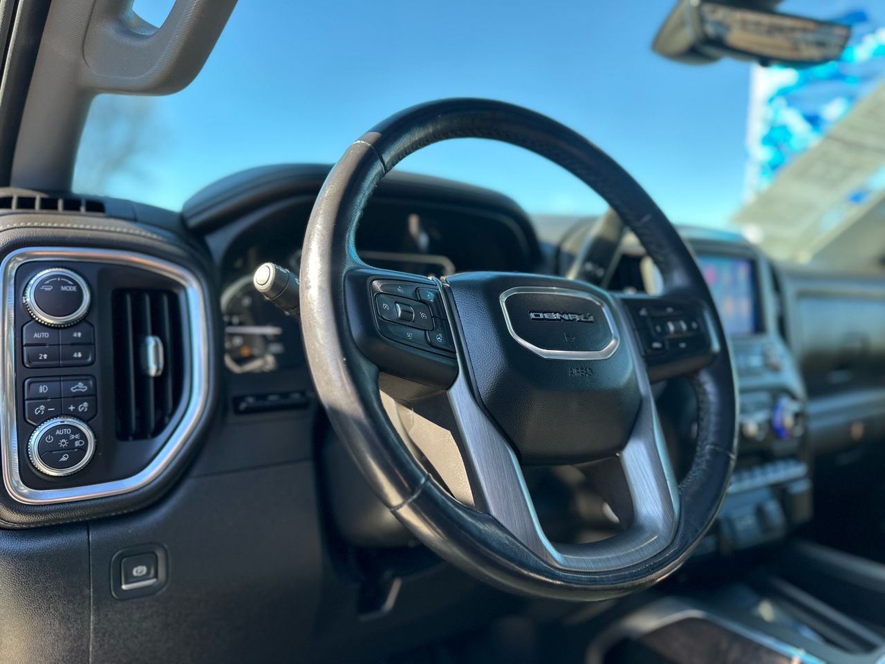 GMC Sierra 2500HD Denali Crew Cab 4WD SB 2022