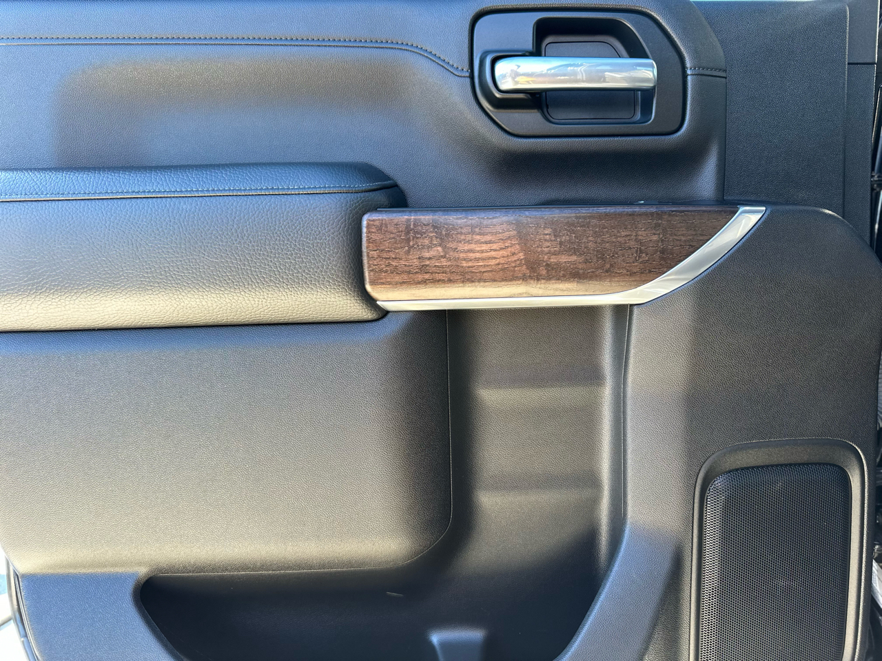 GMC Sierra 2500HD Denali Crew Cab 4WD SB 2022