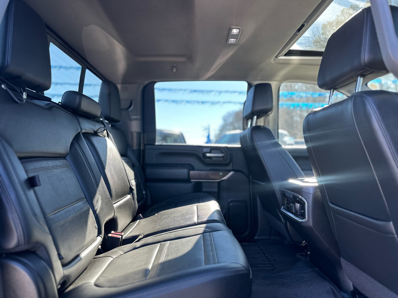 GMC Sierra 2500HD Denali Crew Cab 4WD SB 2022