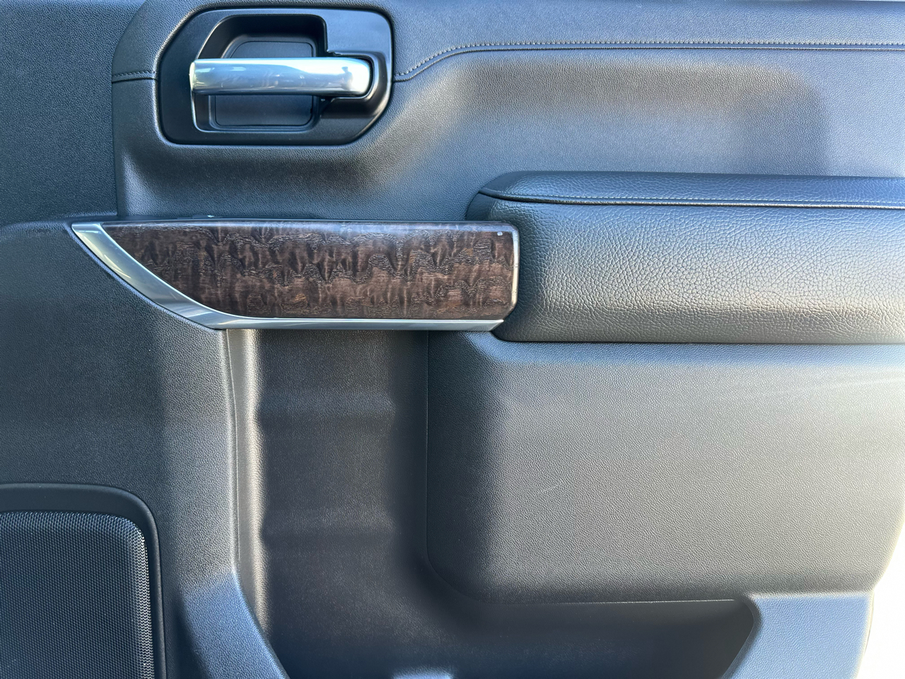 GMC Sierra 2500HD Denali Crew Cab 4WD SB 2022