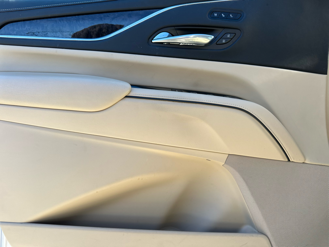 Cadillac Escalade ESV Premium Luxury 4WD 2022