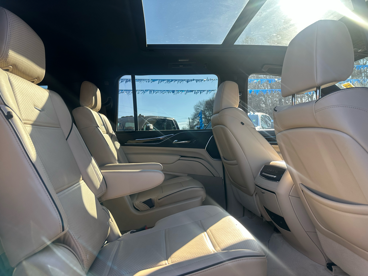 Cadillac Escalade ESV Premium Luxury 4WD 2022