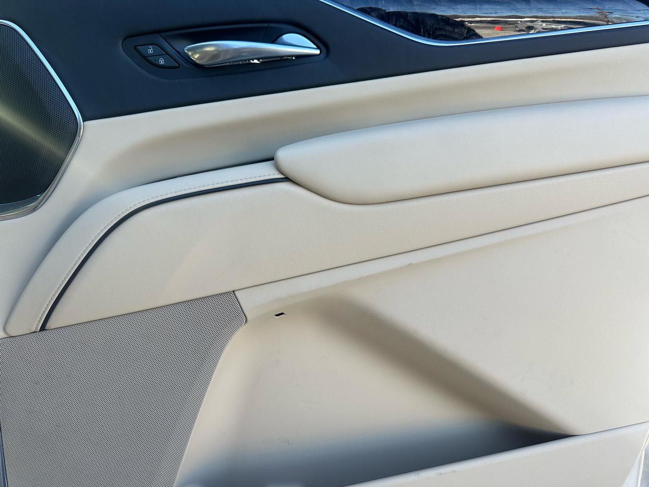 Cadillac Escalade ESV Premium Luxury 4WD 2022