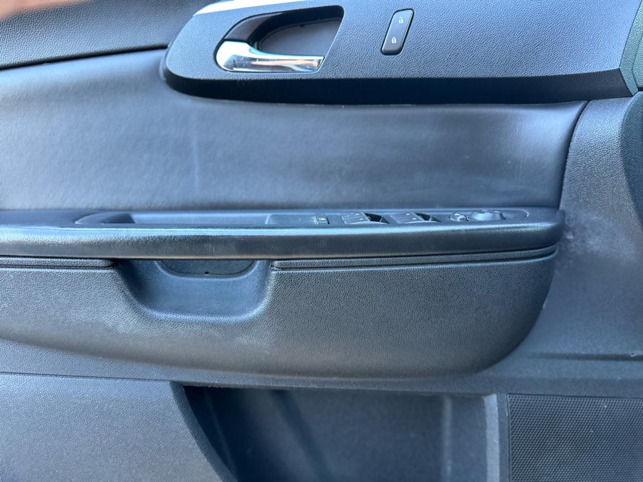 Chevrolet Traverse LT AWD 2011