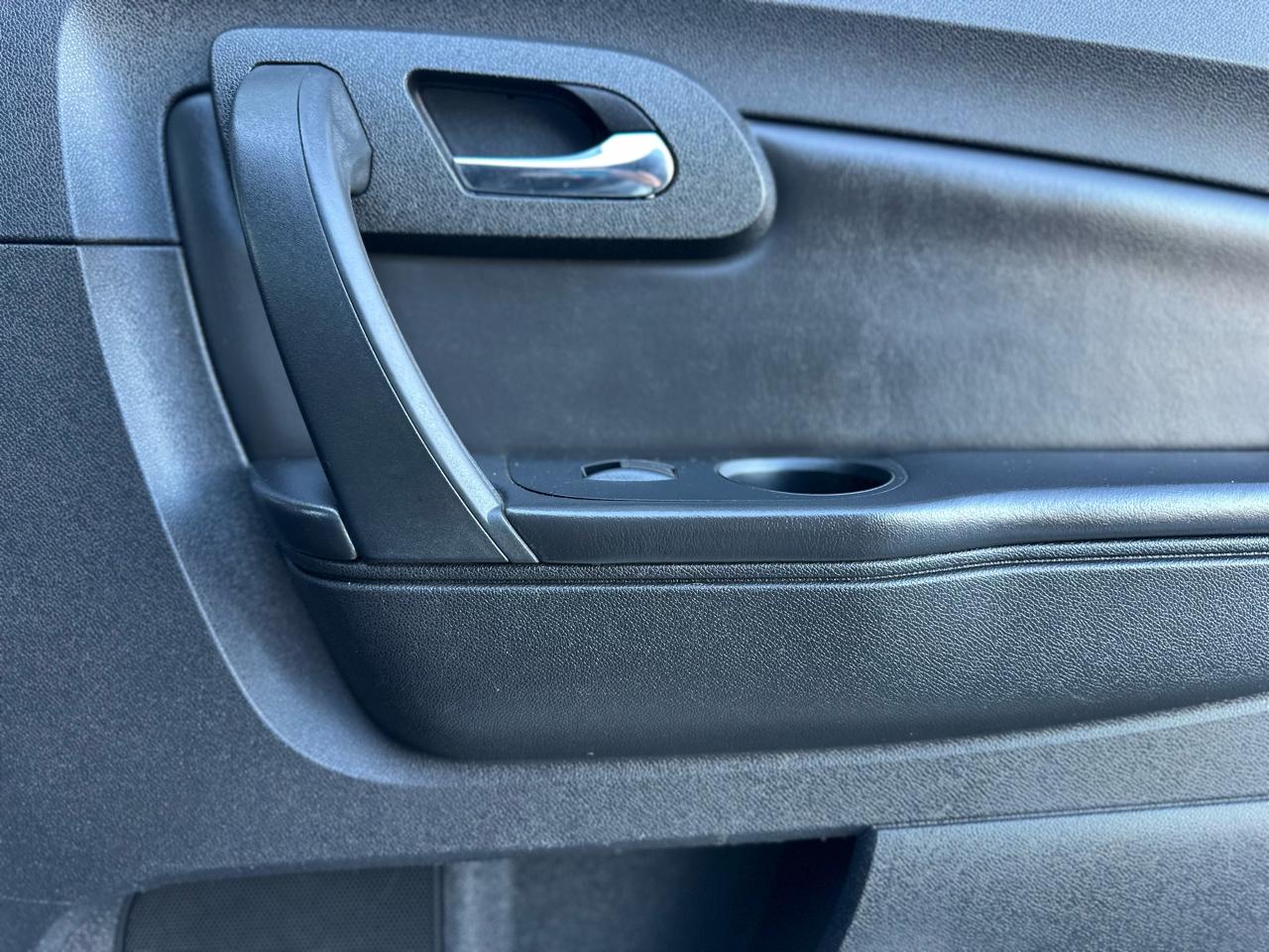 Chevrolet Traverse LT AWD 2011