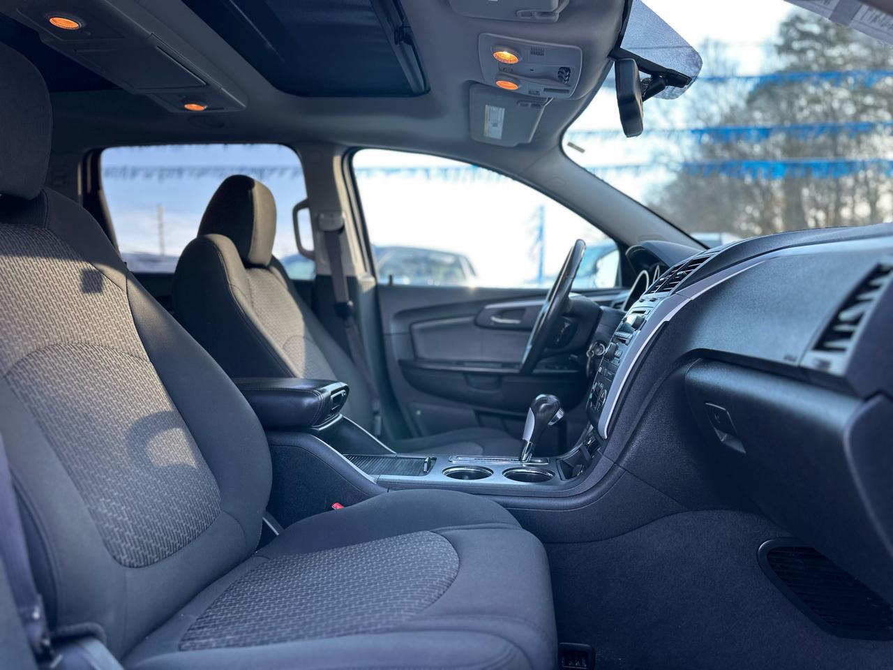 Chevrolet Traverse LT AWD 2011