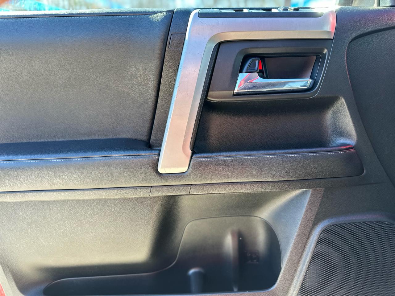 Toyota 4Runner SR5 2WD 2020