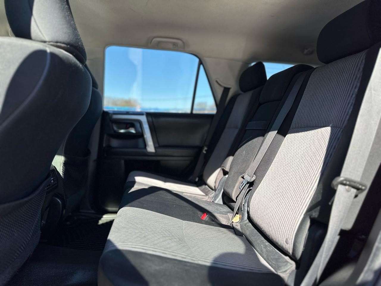 Toyota 4Runner SR5 2WD 2020