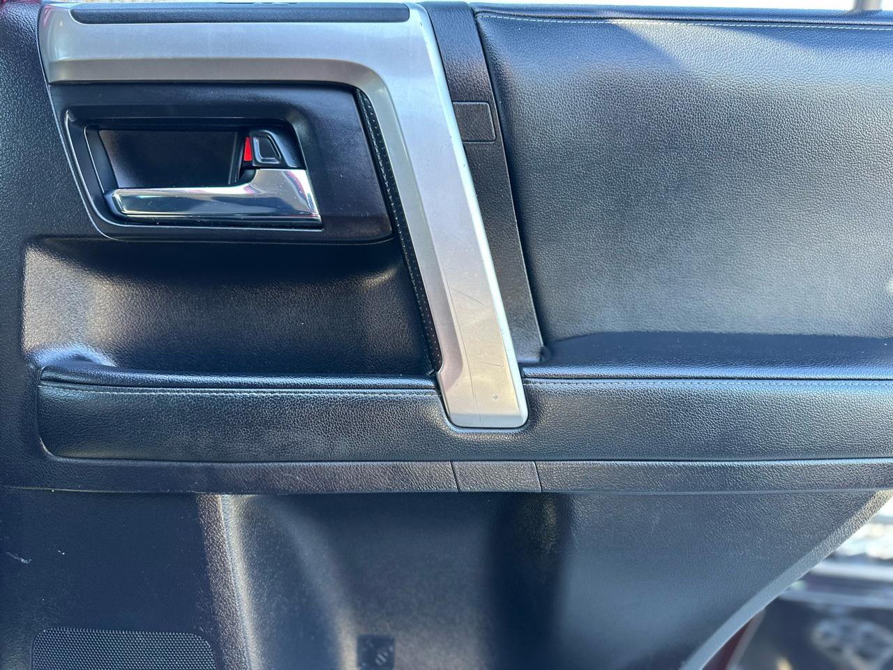 Toyota 4Runner SR5 2WD 2020