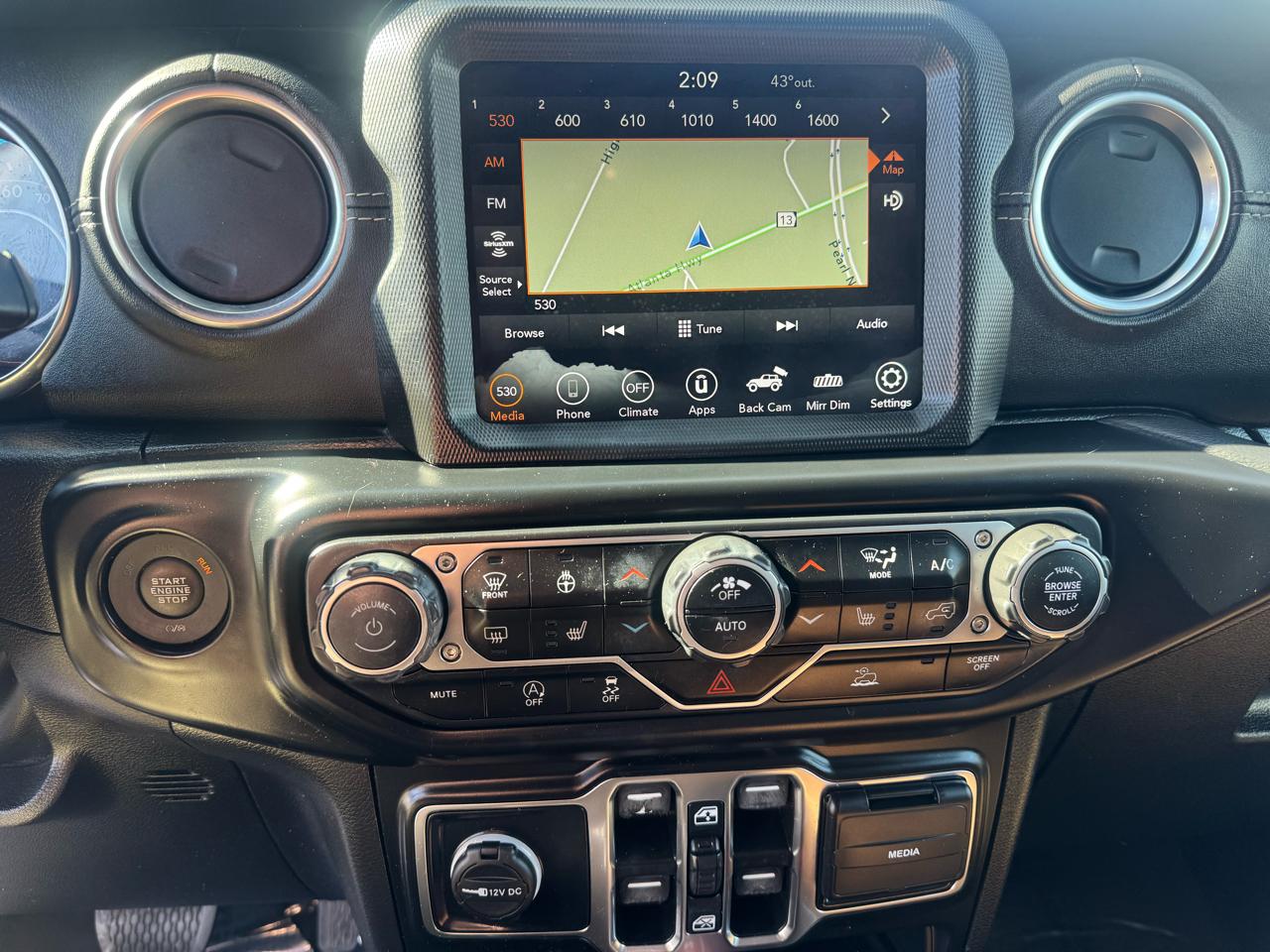 Jeep Wrangler Unlimited Sahara 2022