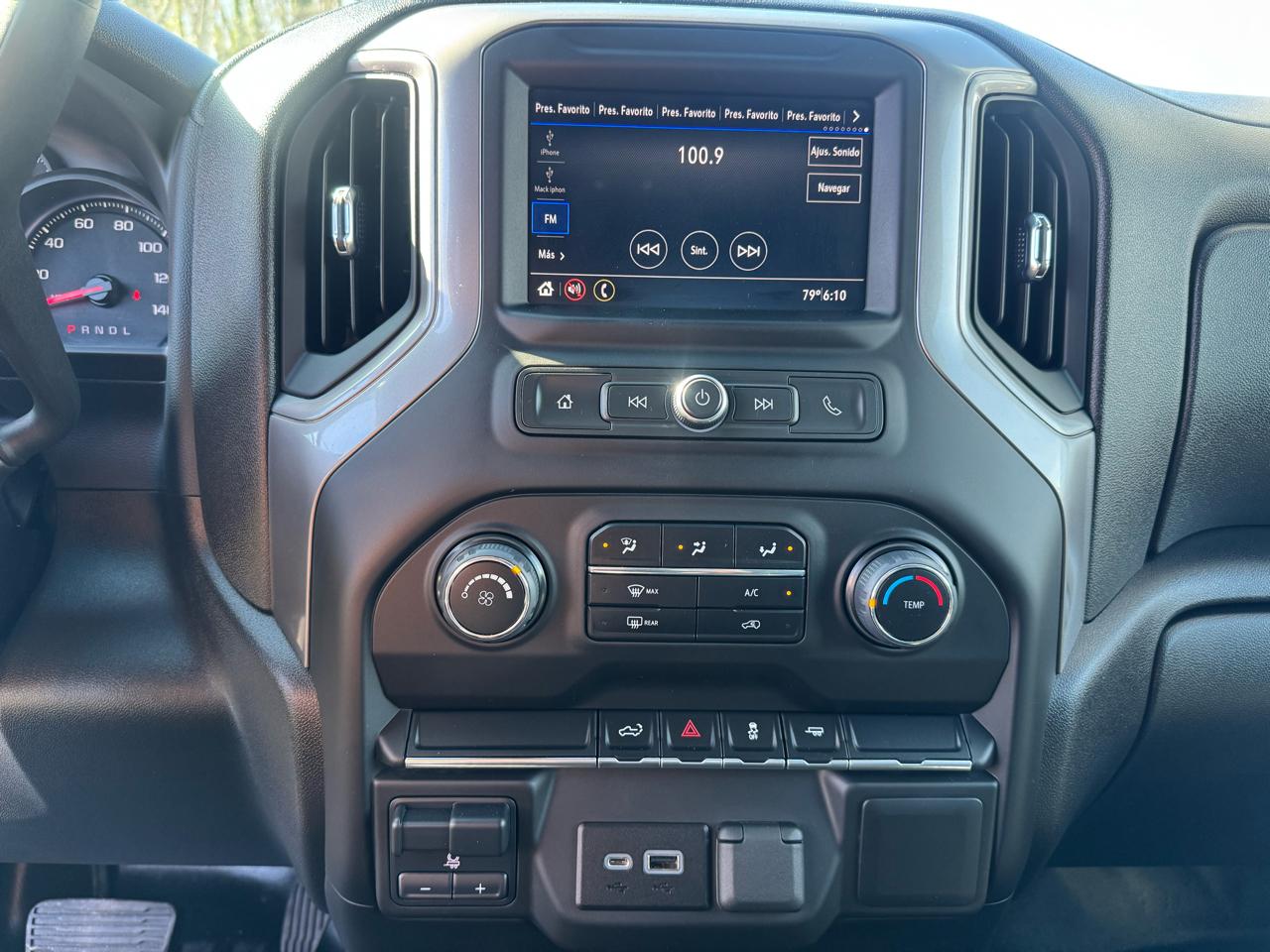 Chevrolet Silverado 2500HD 2WD Crew Cab 167" Work Truck 2023