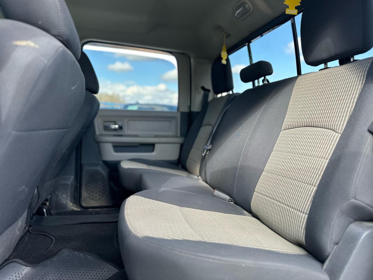 RAM 2500 Laramie Crew Cab LWB 2WD 2011