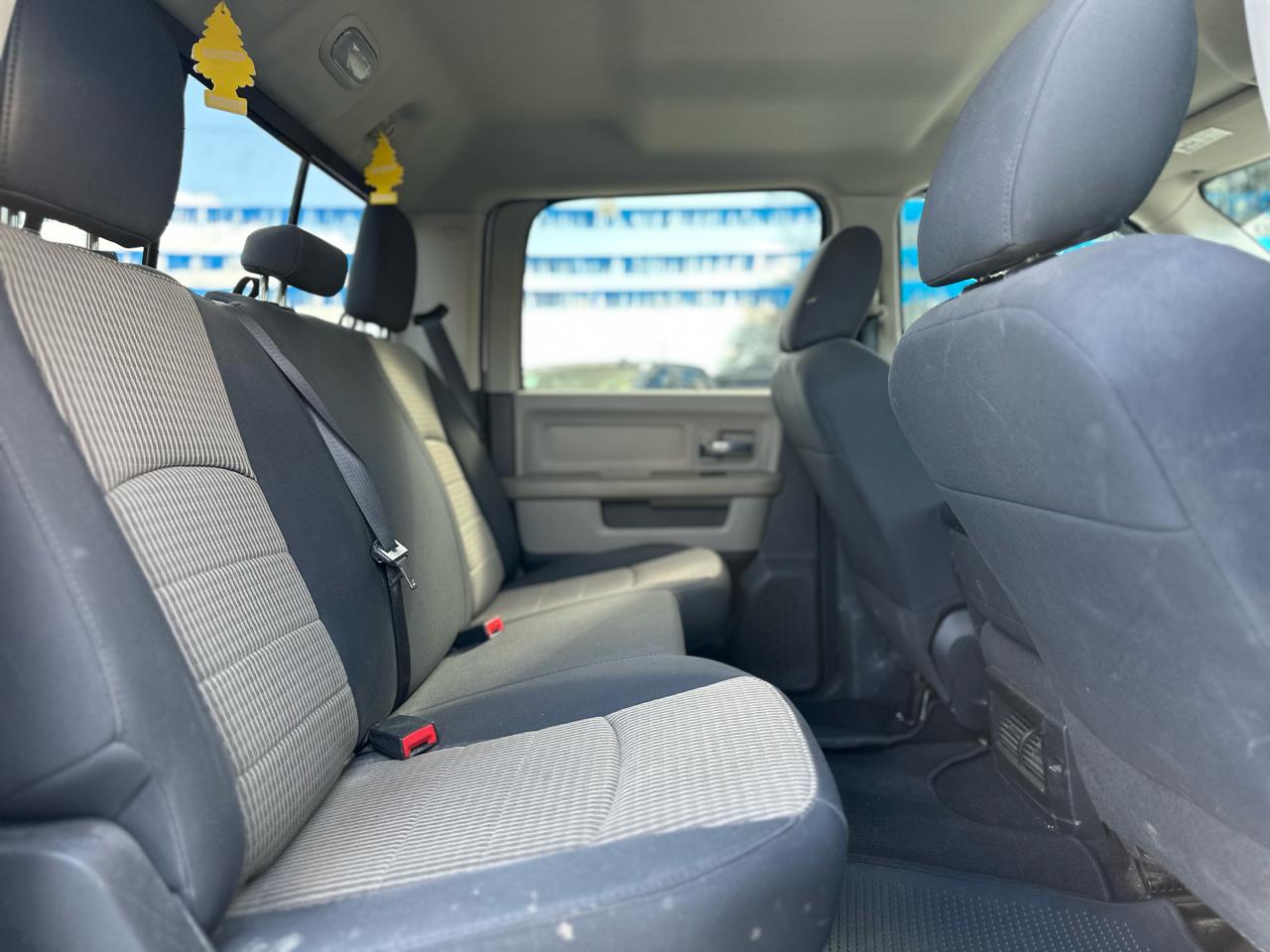 RAM 2500 Laramie Crew Cab LWB 2WD 2011