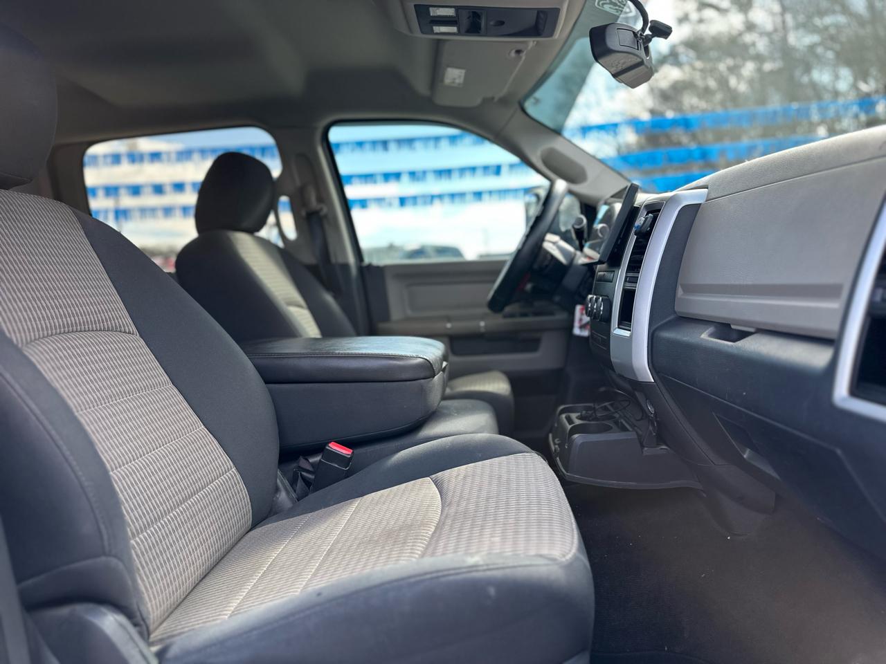 RAM 2500 Laramie Crew Cab LWB 2WD 2011