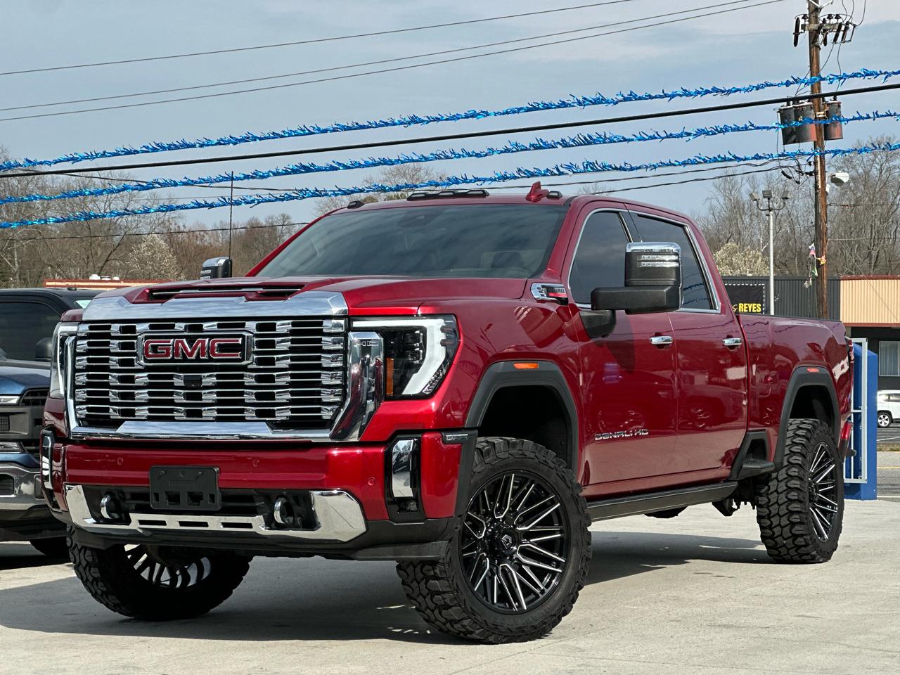 GMC Sierra 2500HD Denali Crew Cab 4WD SB 2024