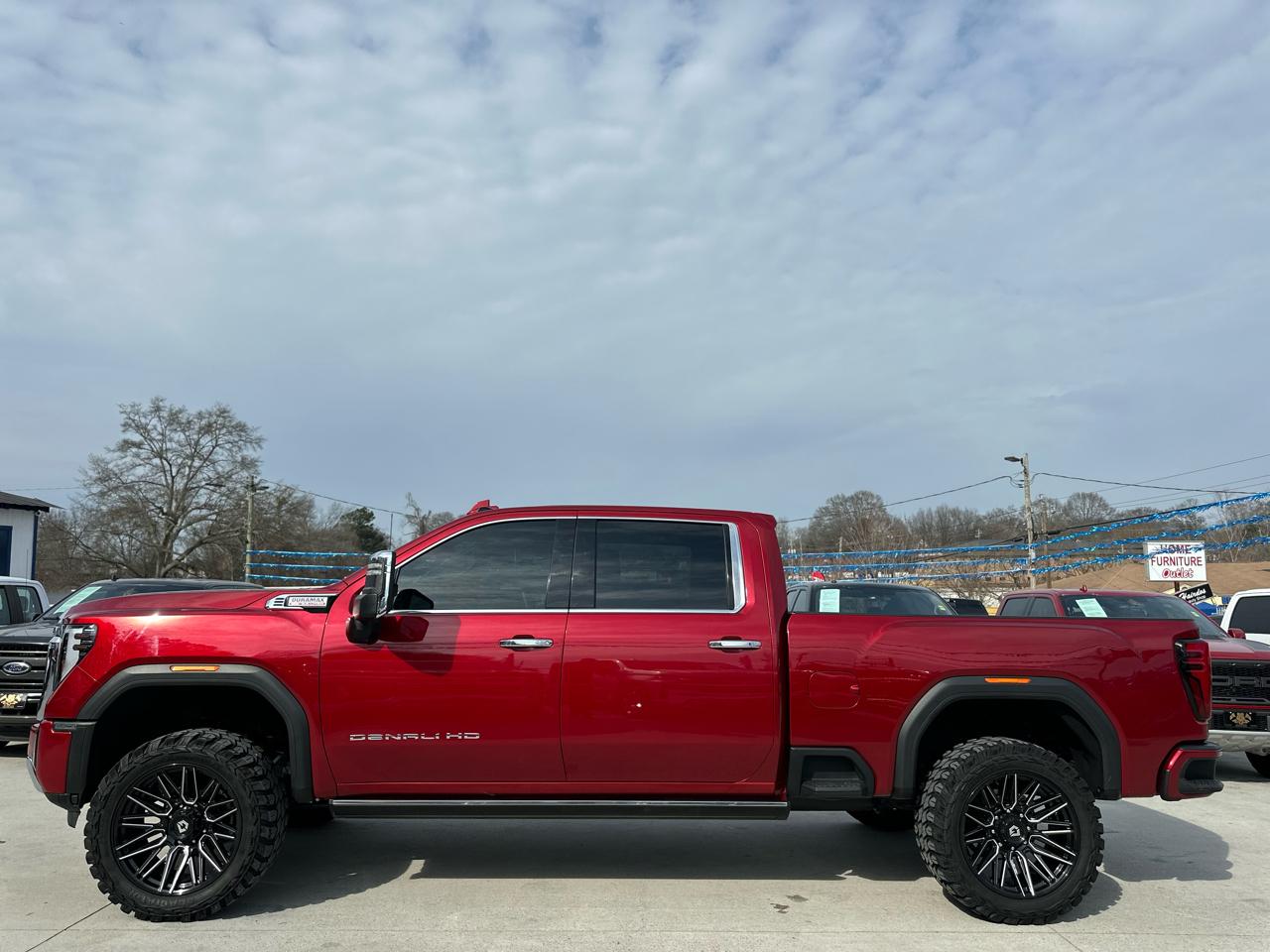 GMC Sierra 2500HD Denali Crew Cab 4WD SB 2024