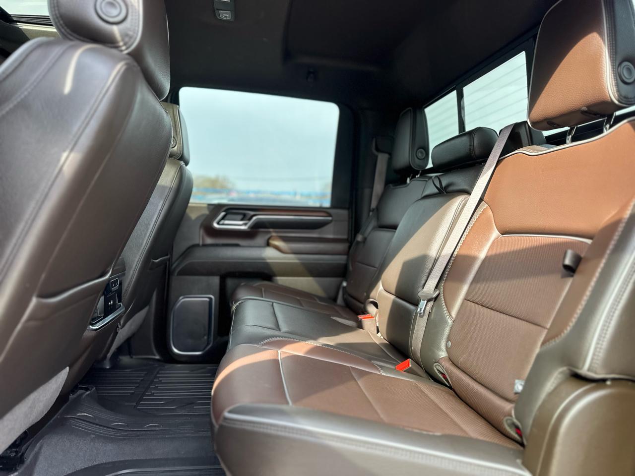 GMC Sierra 2500HD Denali Crew Cab 4WD SB 2024