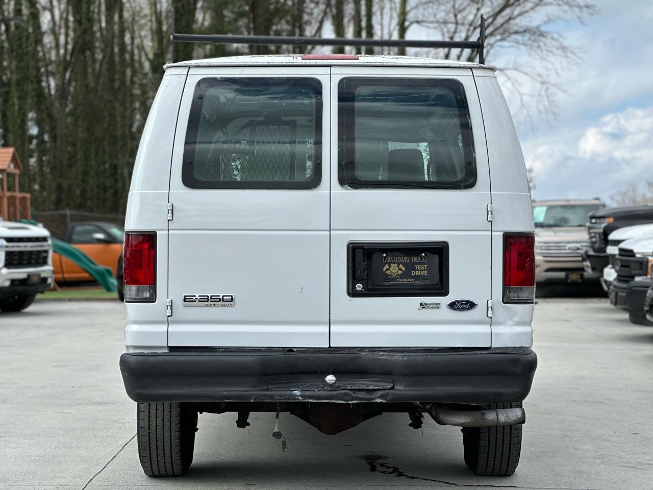 Ford Econoline E-350 Super Duty 2010