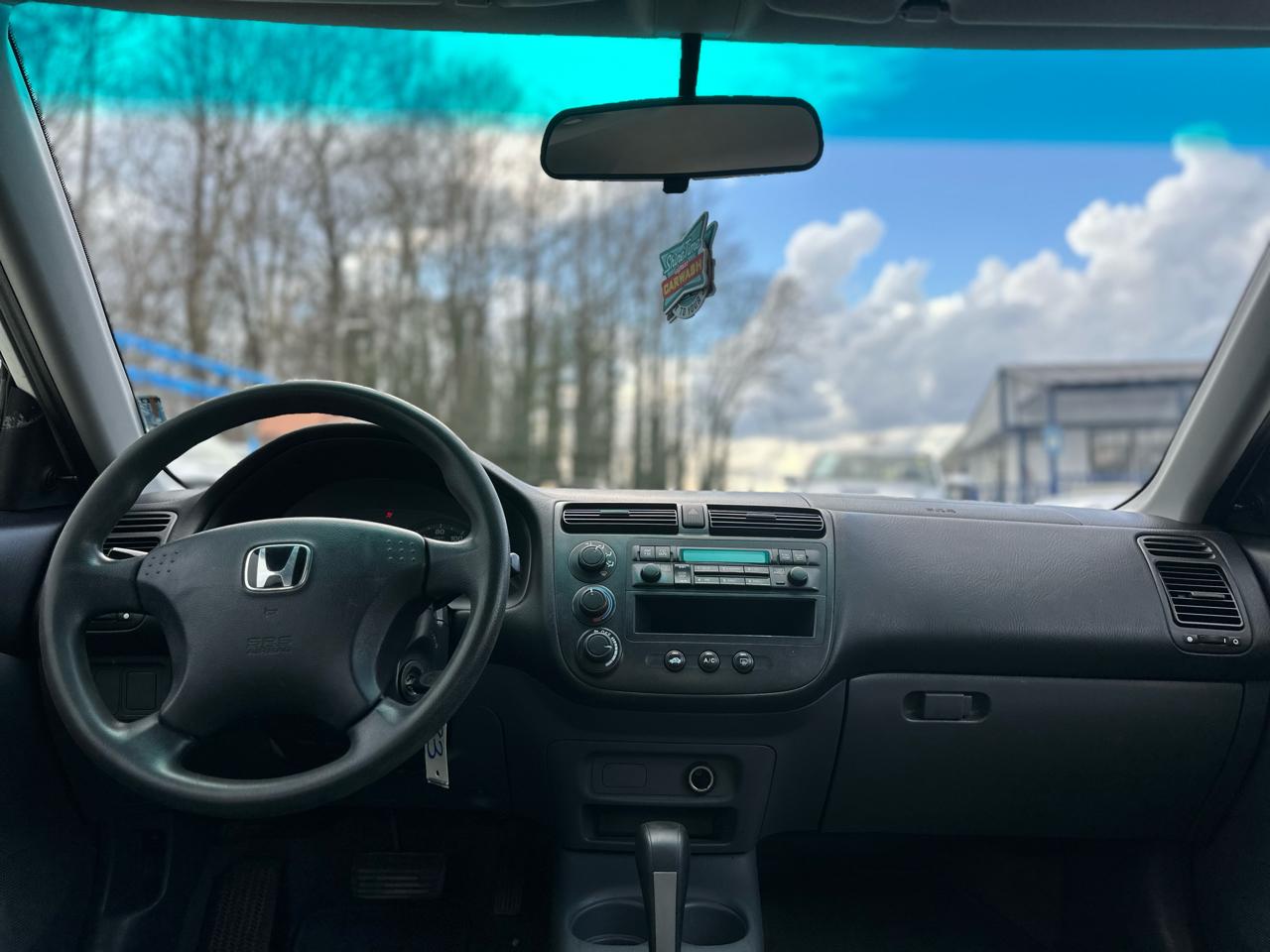 Honda Civic DX Sedan 4-spd AT 2003