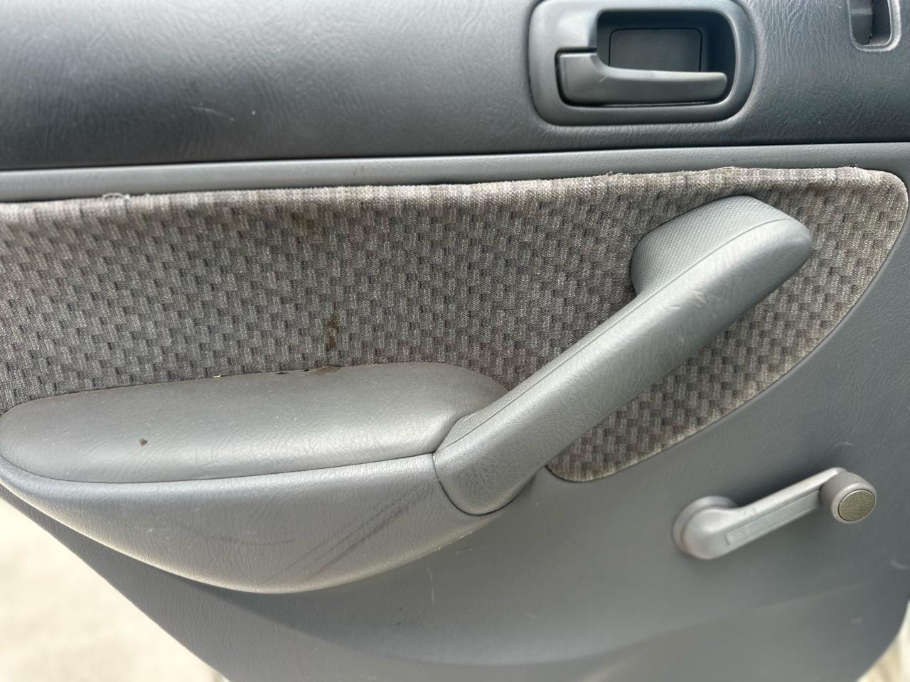 Honda Civic DX Sedan 4-spd AT 2003