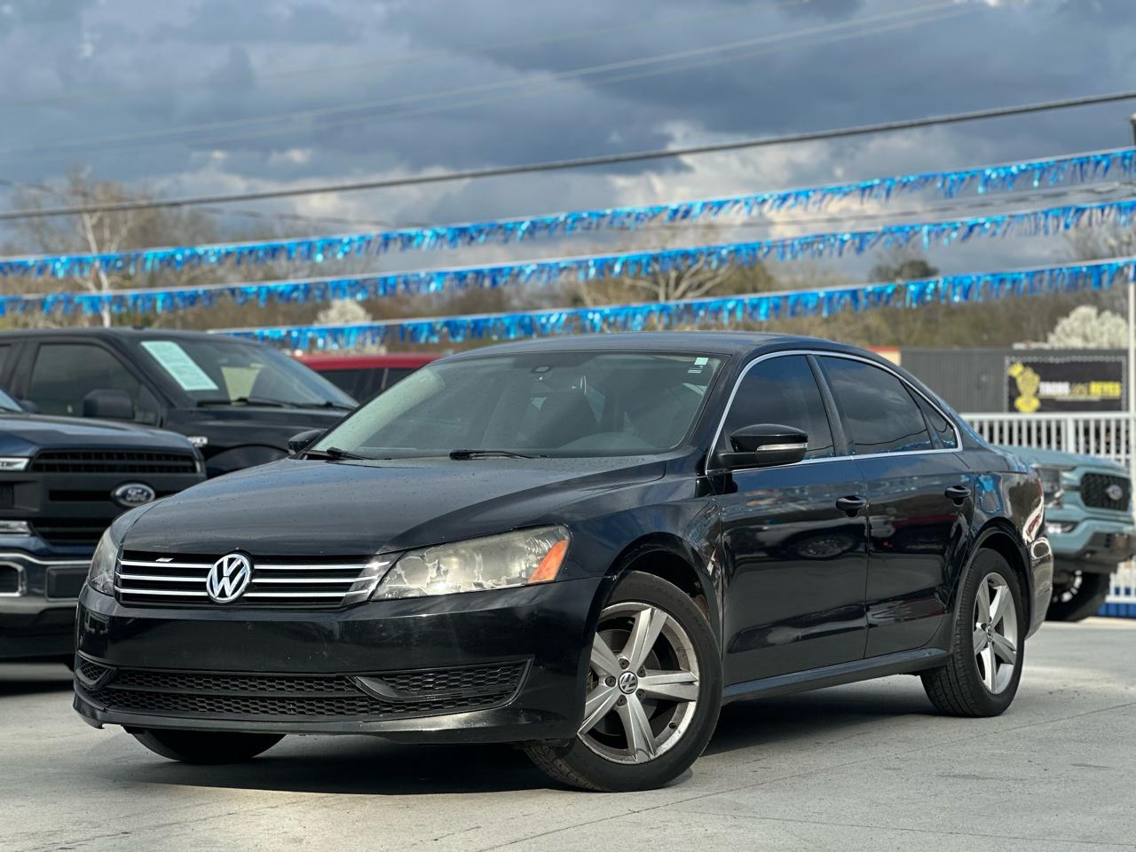Volkswagen Passat 2.5L SE AT 2013