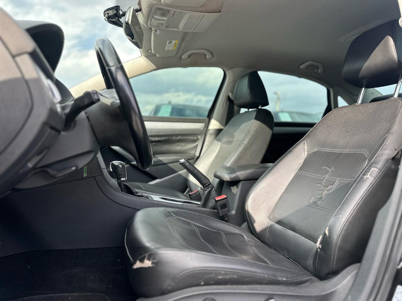 Volkswagen Passat 2.5L SE AT 2013