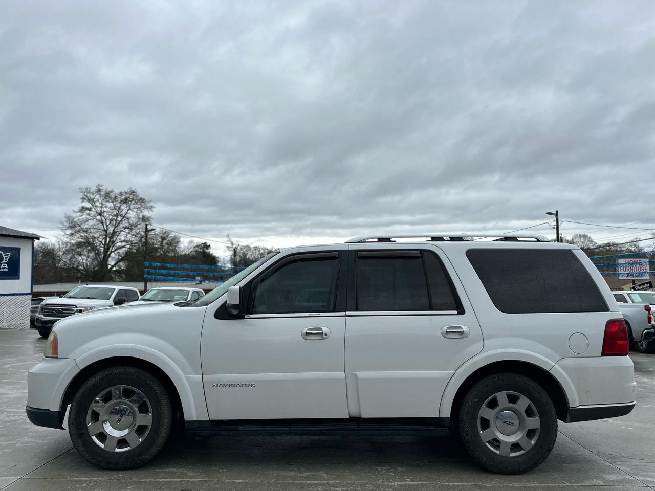 Lincoln Navigator Luxury 4WD 2005