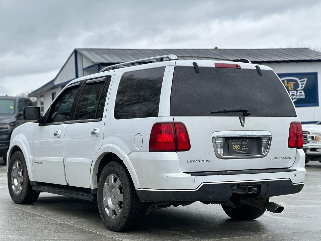 Lincoln Navigator Luxury 4WD 2005