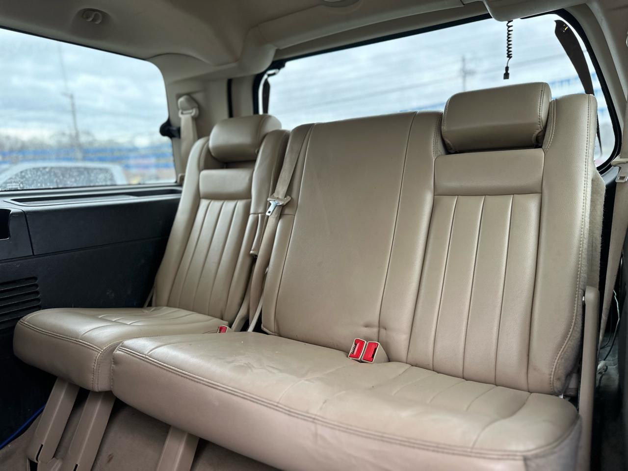 Lincoln Navigator Luxury 4WD 2005