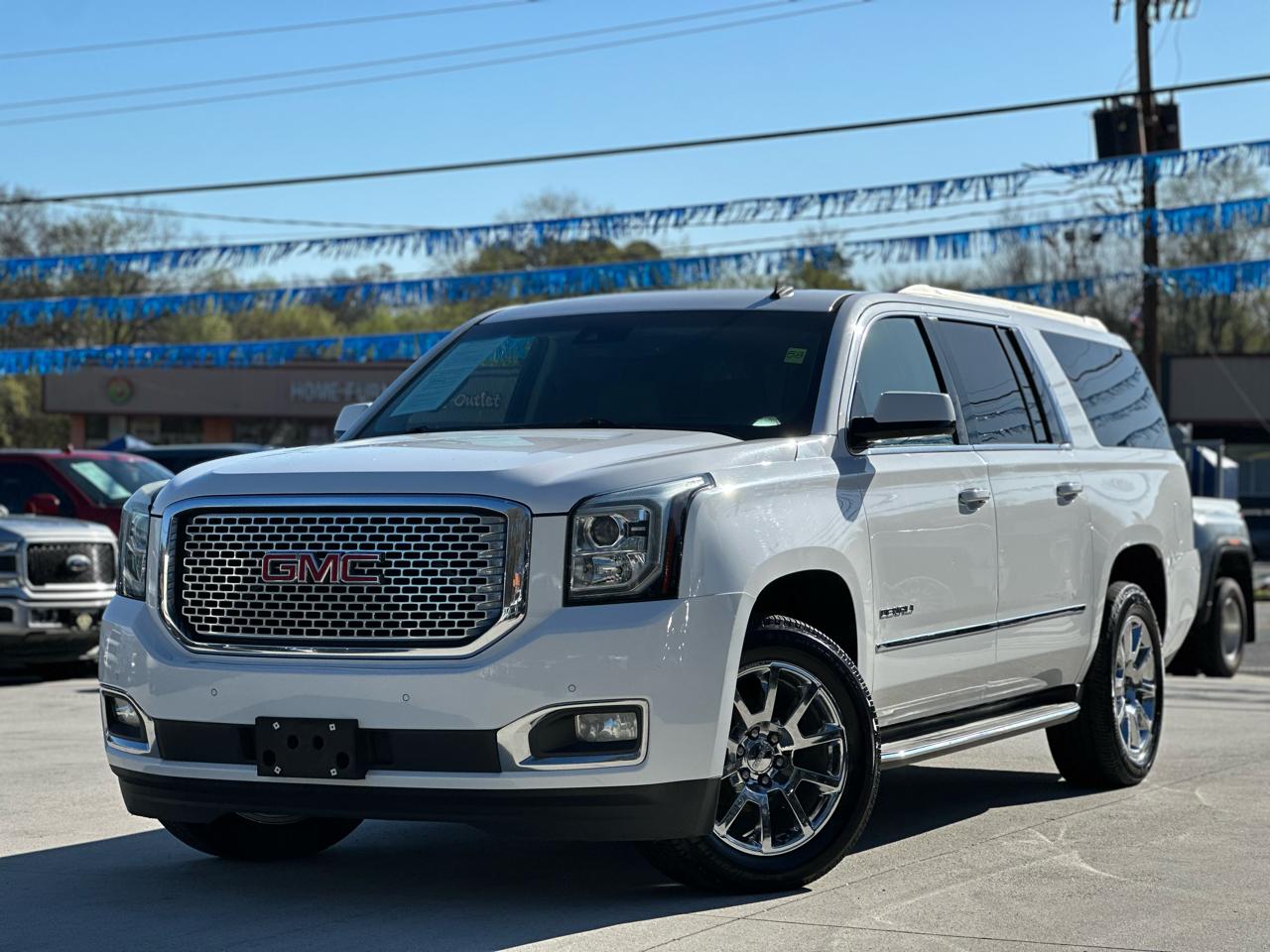 GMC Yukon Denali XL 4WD 2015