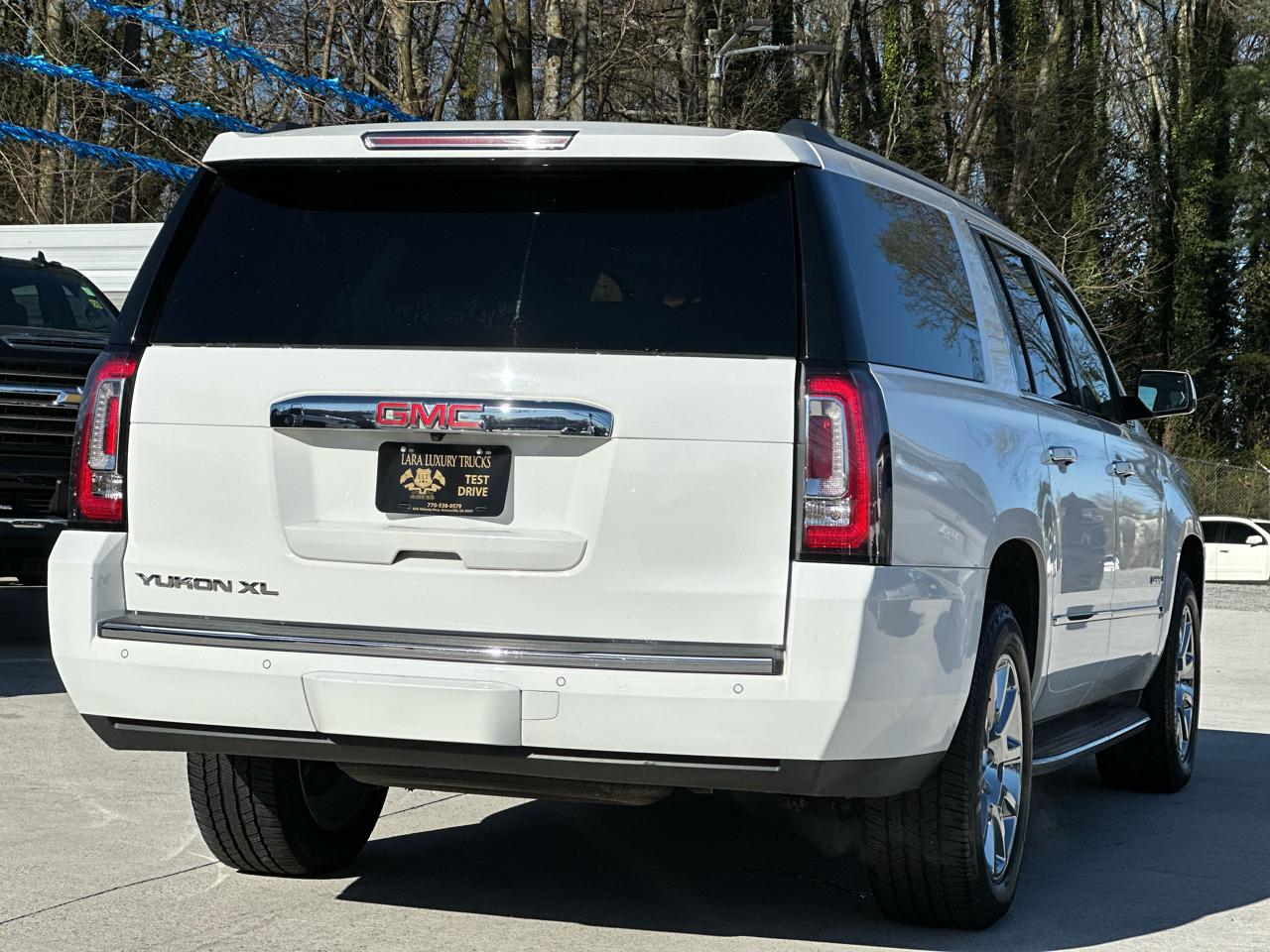 GMC Yukon Denali XL 4WD 2015