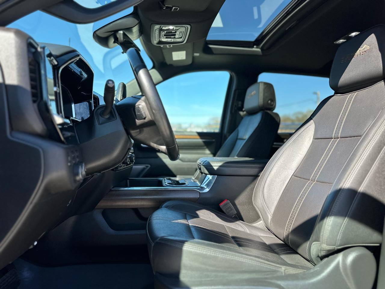 Chevrolet Silverado 3500HD High Country Crew Cab 4WD 2024