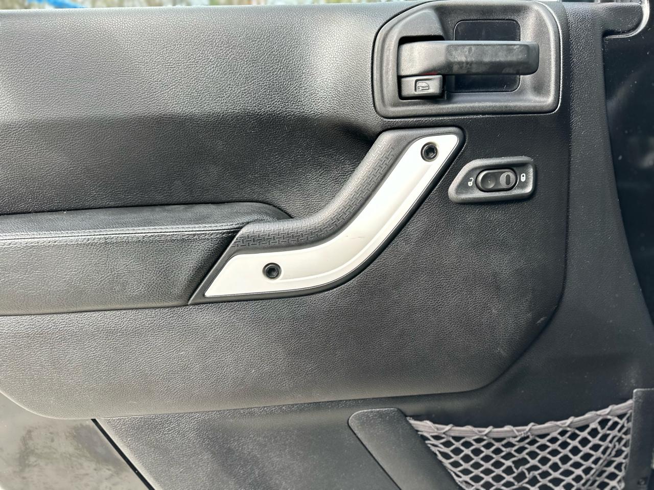 Jeep Wrangler Unlimited Sahara 4WD 2015