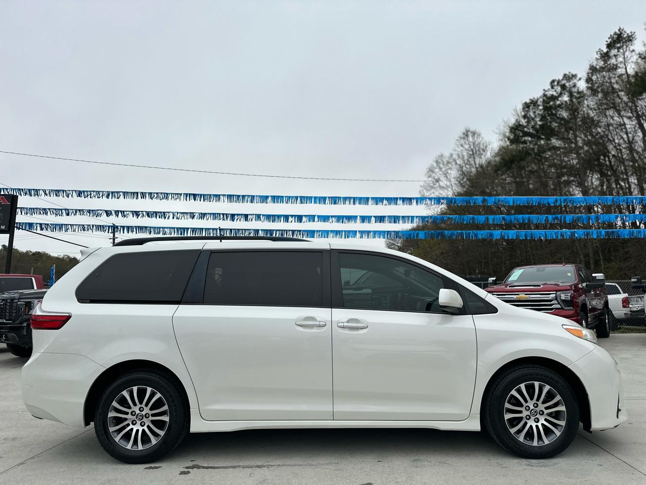 Toyota Sienna Limited Premium 7-Passenger 2019