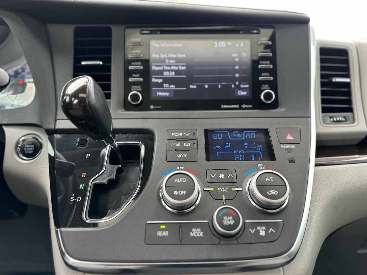 Toyota Sienna Limited Premium 7-Passenger 2019