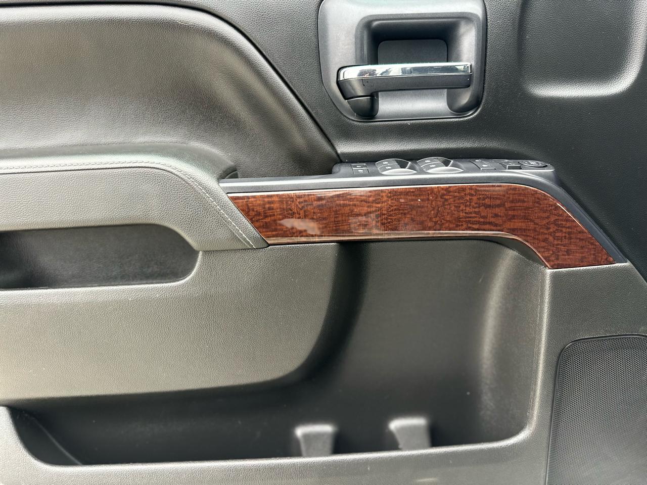 GMC Sierra 1500 SLE Crew Cab Long Box 4WD 2015