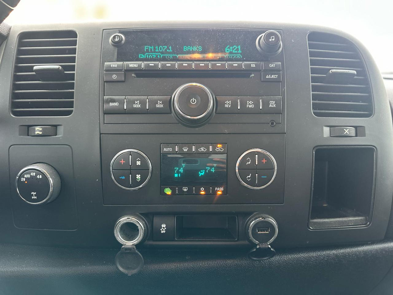 Chevrolet Silverado 1500 LT Ext. Cab Long Box 4WD 2012