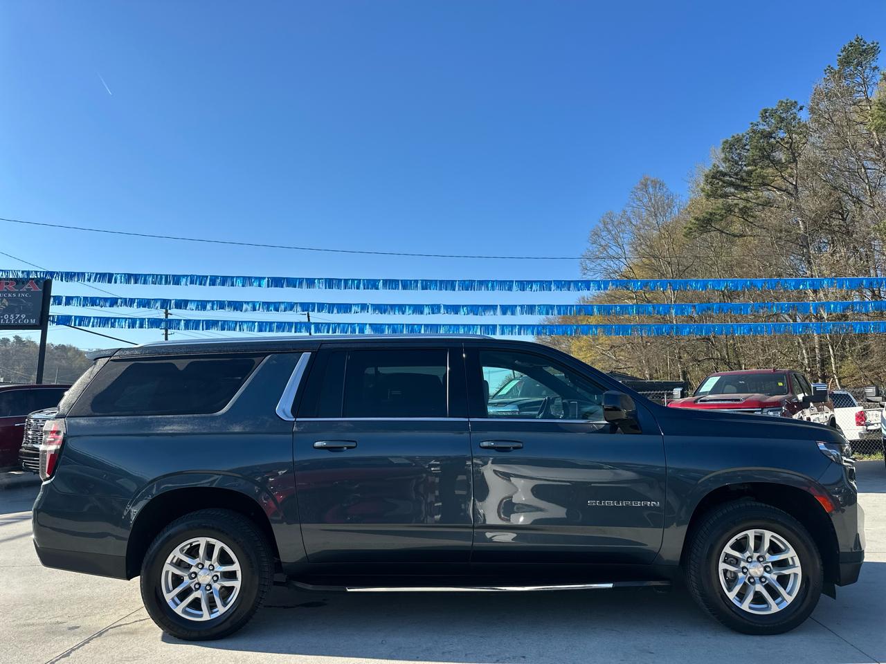 Chevrolet Suburban LT 2WD 2021