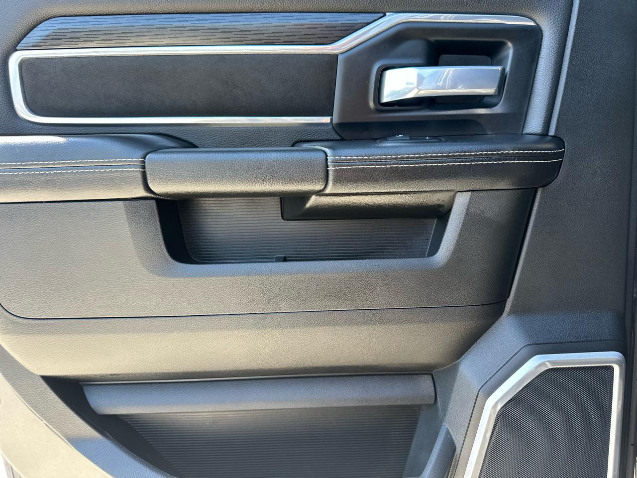 RAM 3500 Laramie Crew Cab SWB 4WD 2024