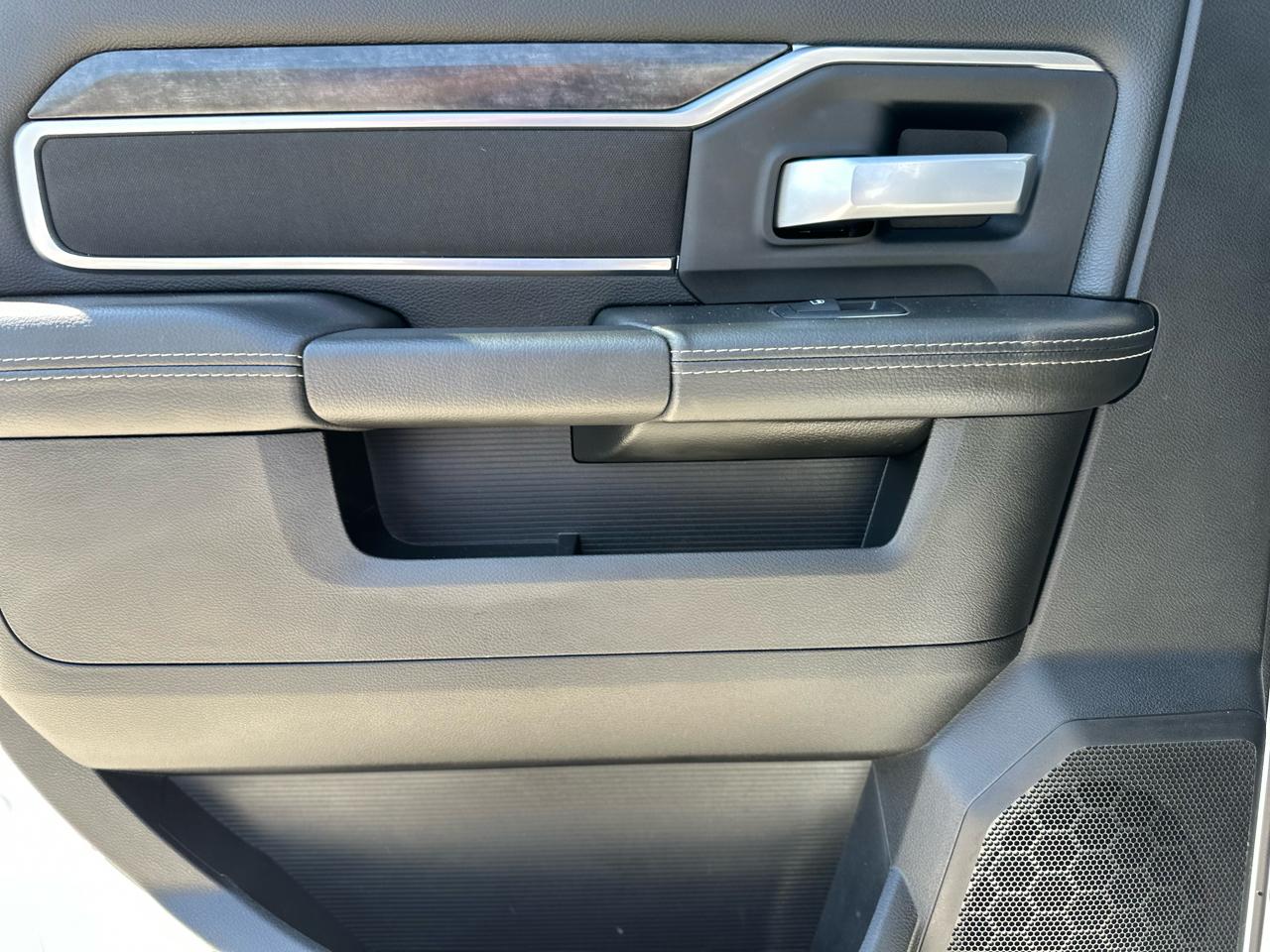 RAM 3500 Big Horn Crew Cab LWB 4WD DRW 2024