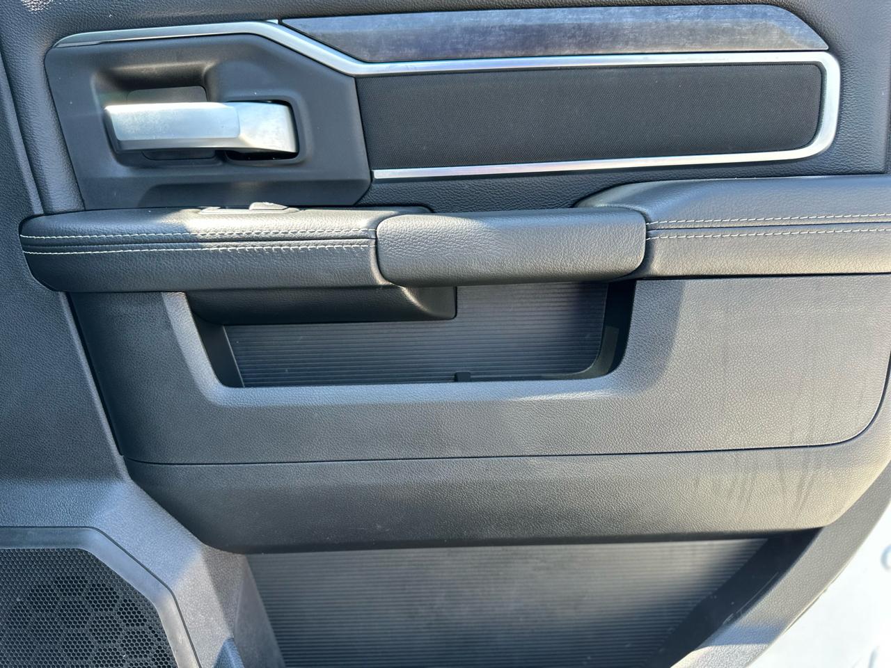 RAM 3500 Big Horn Crew Cab LWB 4WD DRW 2024