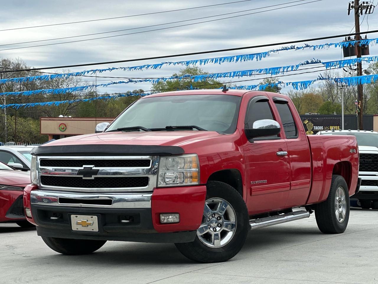 Chevrolet Silverado 1500 LT Ext. Cab Long Box 4WD 2011