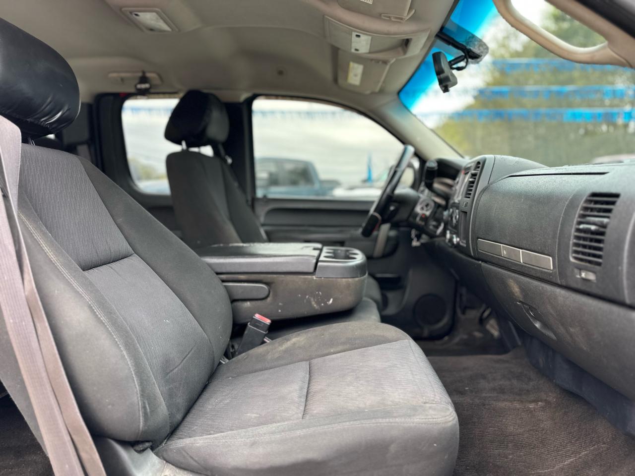 Chevrolet Silverado 1500 LT Ext. Cab Long Box 4WD 2011