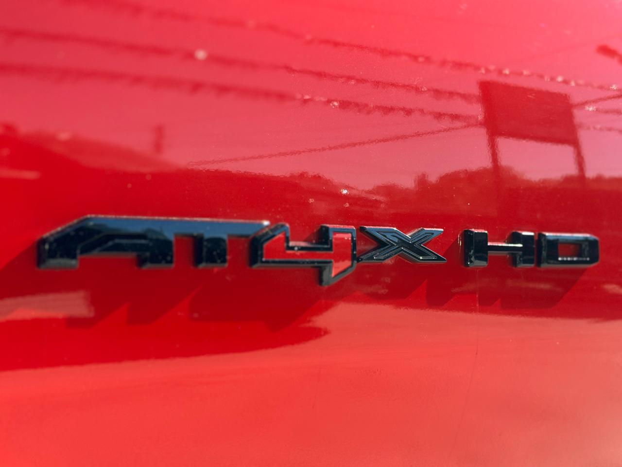 GMC Sierra 2500HD AT4X Crew Cab 4WD 2026