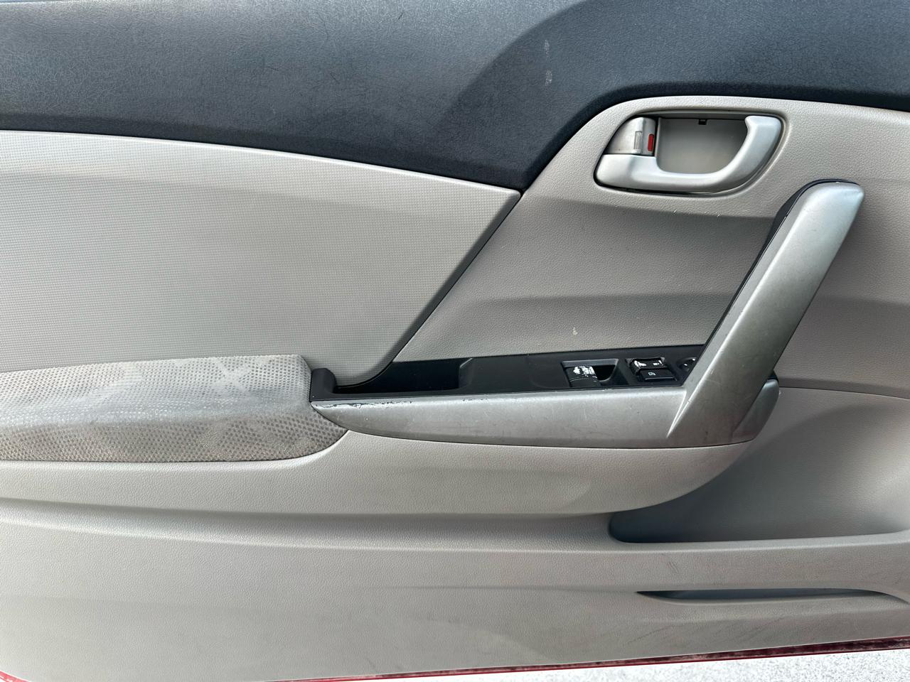 Honda Civic LX Coupe 5-Speed AT 2012