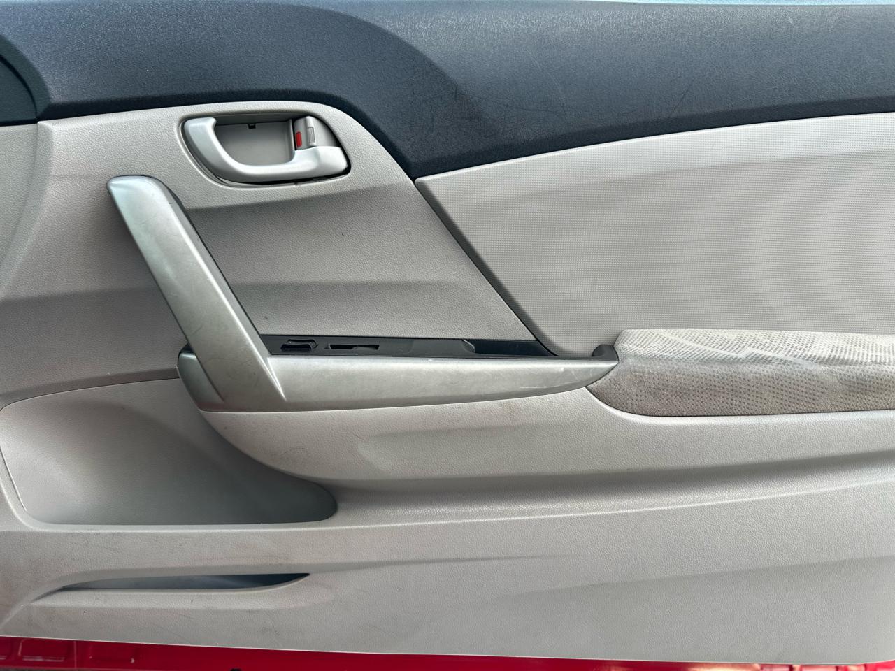 Honda Civic LX Coupe 5-Speed AT 2012