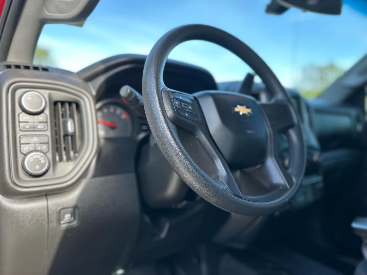 Chevrolet Silverado 1500 Custom Crew Cab 4WD 2021